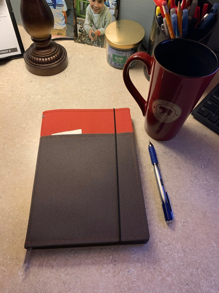 Wonderland 222 planner in cover